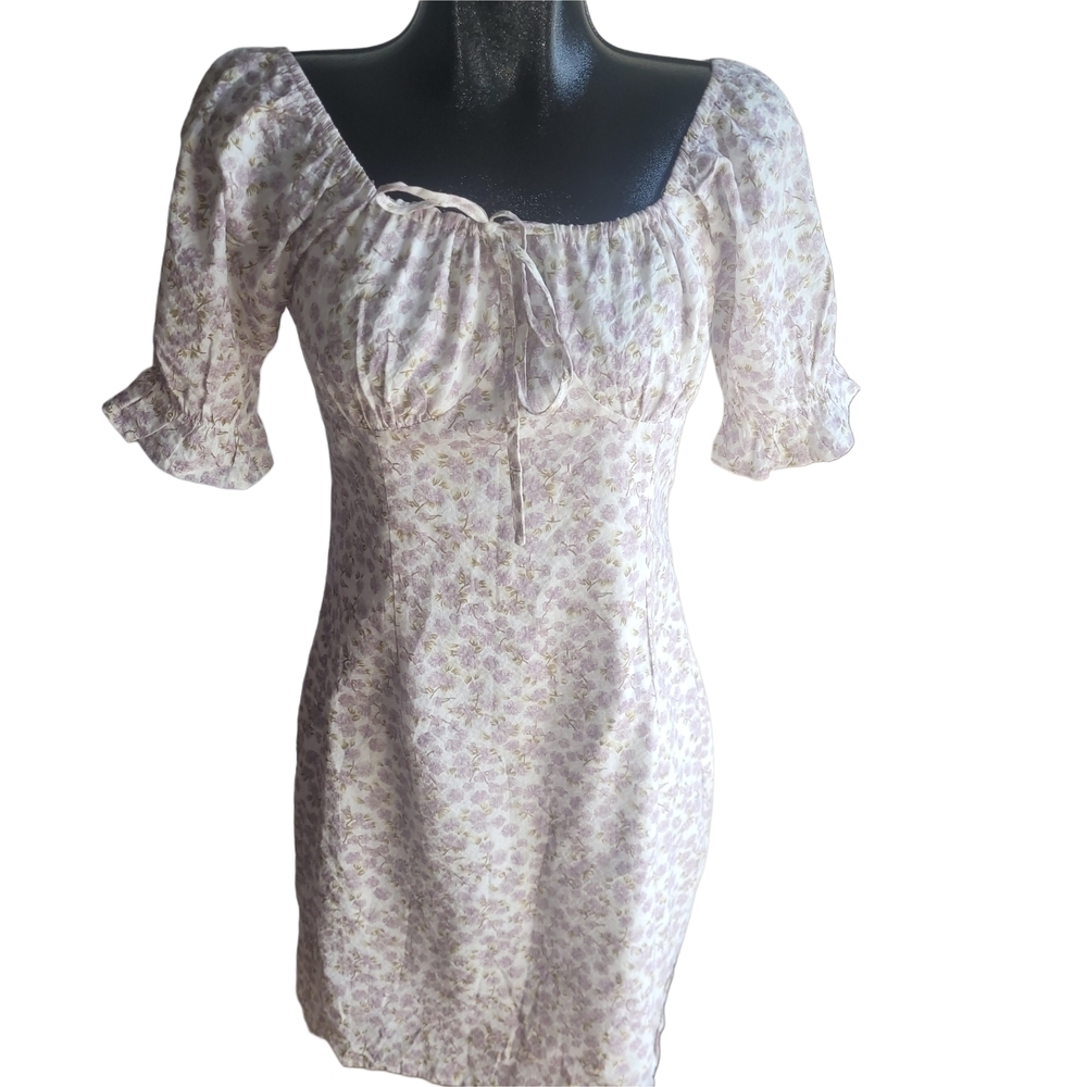 Dazy White Short Puff Sleeve Peasant Dress with Lilac Ditzy Floral Print Size L